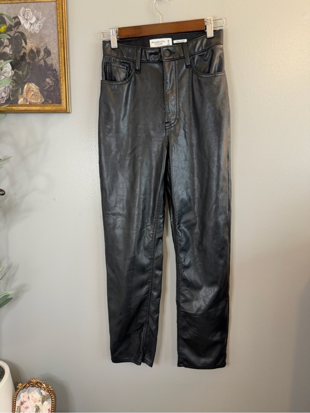 Abercrombie & Fitch Vegan Leather Pants Women’s 2 Long Black High Rise 26 - Picture 2 of 9